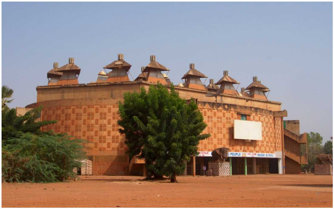 La Maison du Peuple, Burkina Faso La Maison du Peuple, Burkina Faso