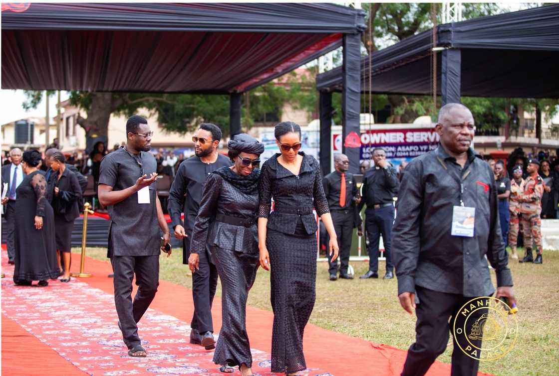 Amina Agyeman-Rawlings, Dr. Zanetor Agyeman‑Rawlings, Yaa Asantewaa Agyeman-Rawlings, Kimathi Rawlings, Nana Konadu Agyeman-Rawlings Amina Agyeman-Rawlings, Dr. Zanetor Agyeman‑Rawlings, Yaa Asantewaa Agyeman-Rawlings, Kimathi Rawlings, Nana Konadu Agyeman-Rawlings