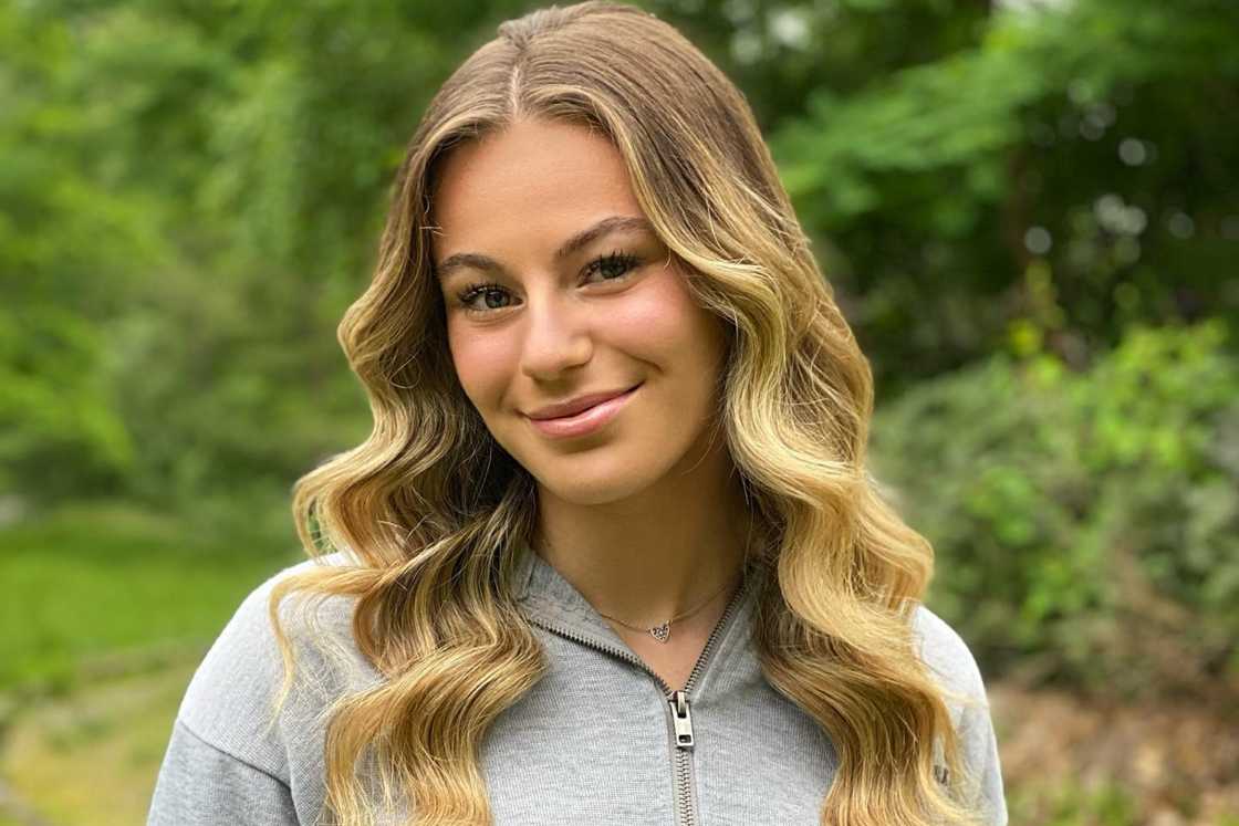 graduation hairstyles graduation hairstyles