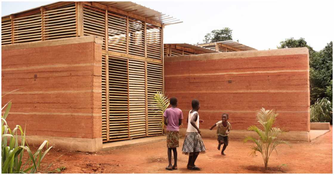 The school allows for natural ventilation