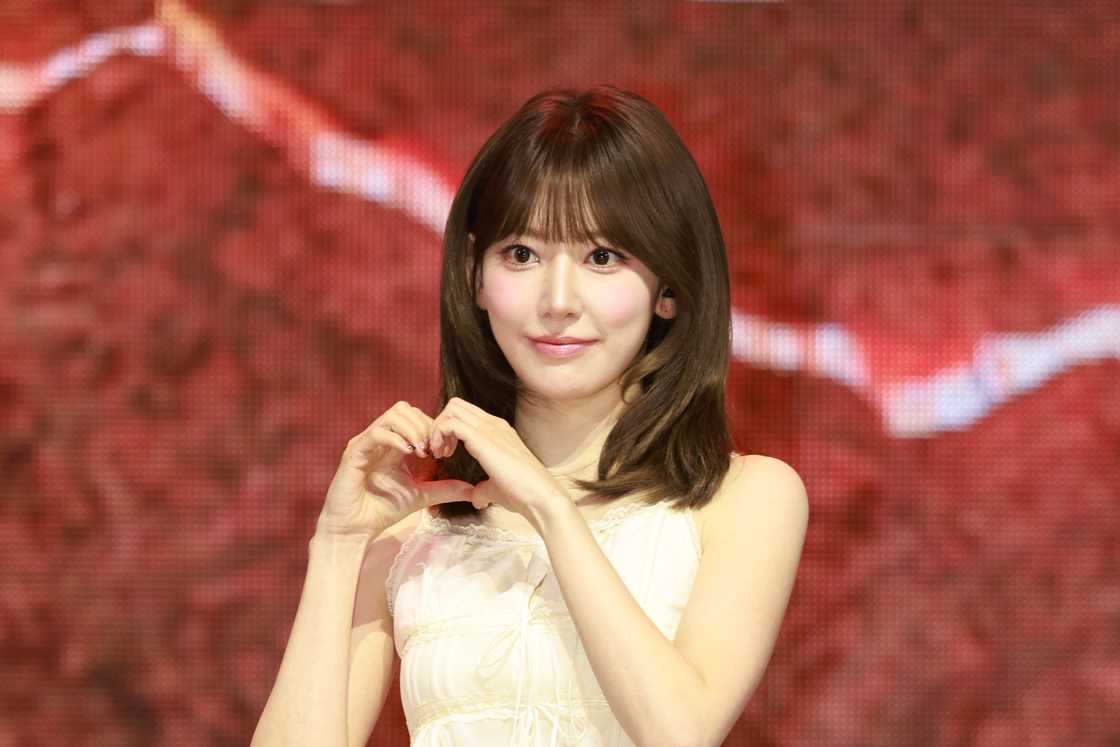 Sakura Miyawaki attends LE SSERAFIM's 5th mini album 'HOT' media showcase Sakura Miyawaki attends LE SSERAFIM's 5th mini album 'HOT' media showcase