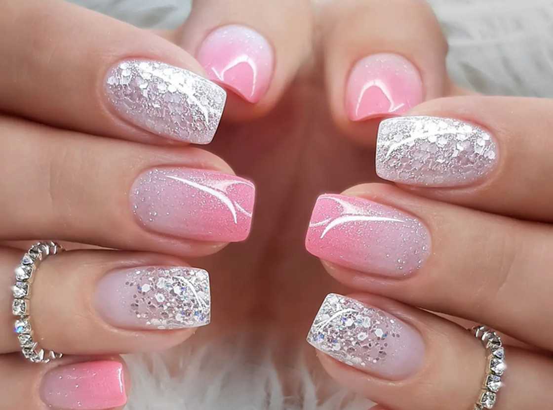 Milky pink nails with glitter