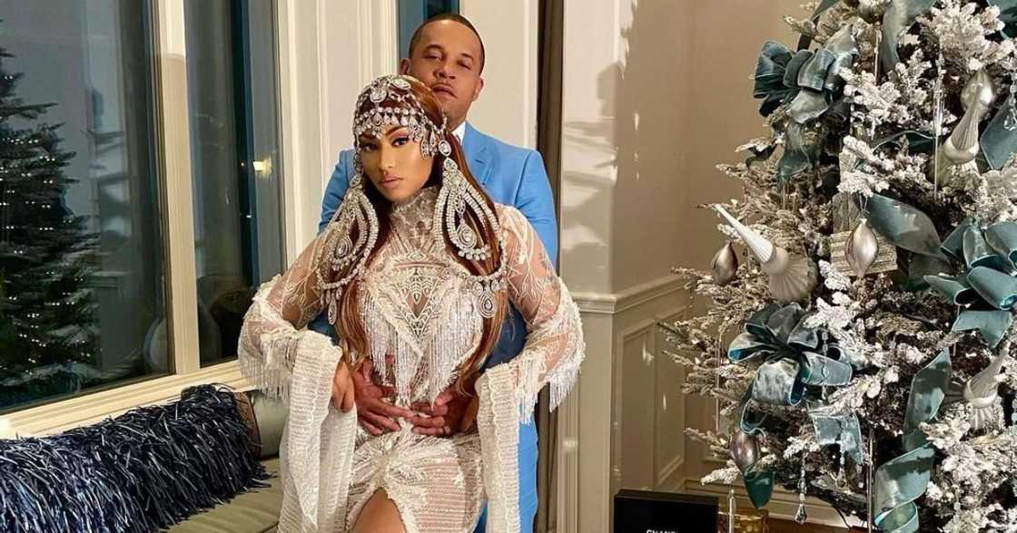 Nicki Minaj releases first photos of cute son: "Papa bear" Nicki Minaj releases first photos of cute son: "Papa bear"