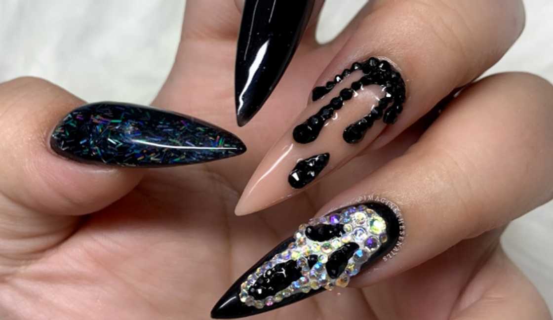 Black rhinestone nails Black rhinestone nails