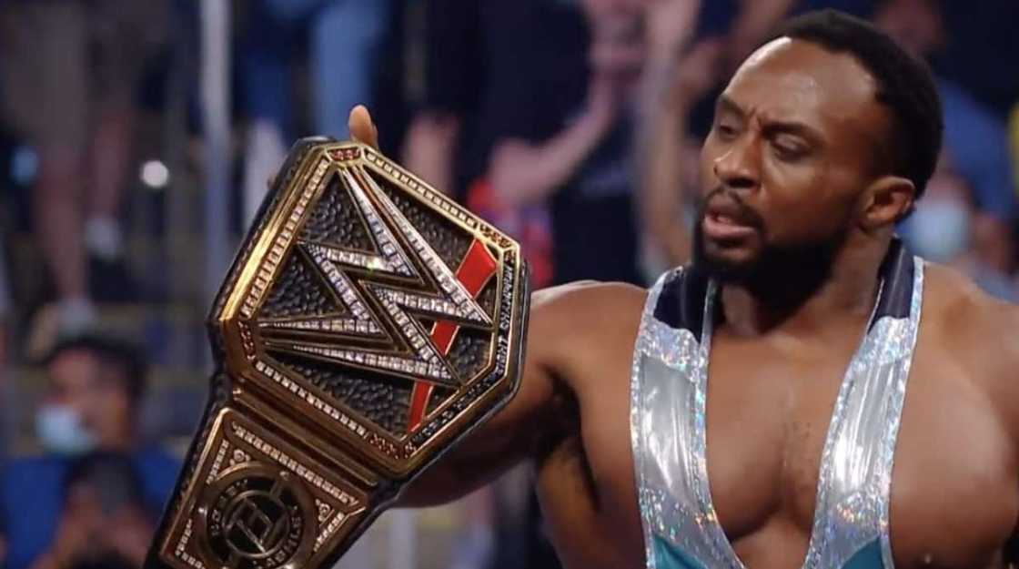 Jubilation As Big E Defeat Bobby Lashley to Win the WWE Championship on Monday Night Raw Jubilation As Big E Defeat Bobby Lashley to Win the WWE Championship on Monday Night Raw