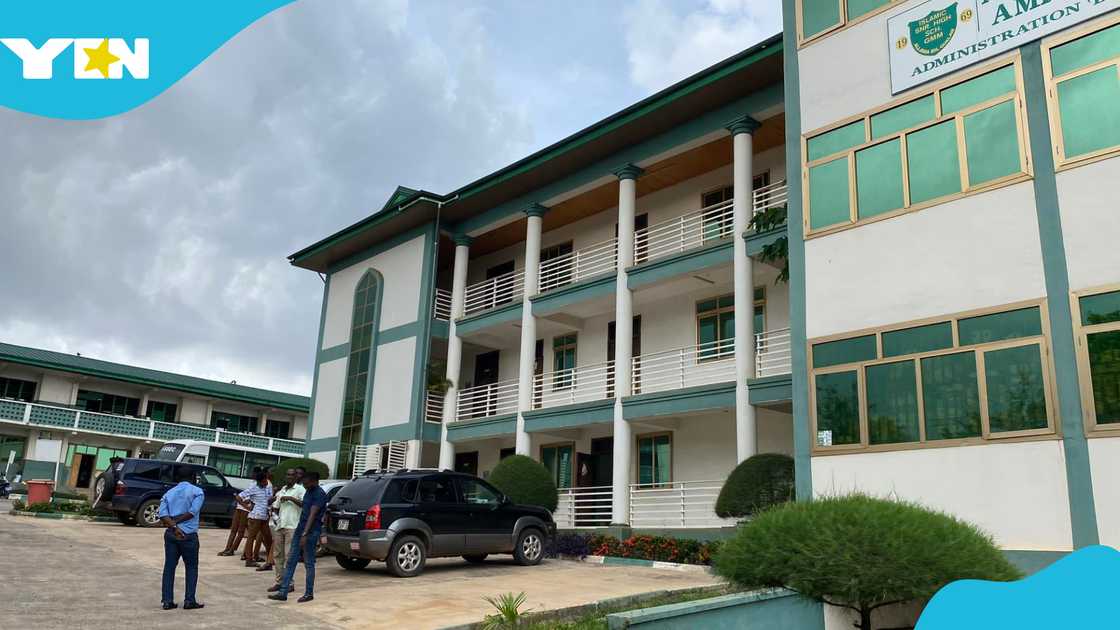 A form three student of Islamic Senior High School in Kumasi, identified as Abass, has died after falling from the top floor of the school’s administration block on Tuesday, 18 November 2025.
