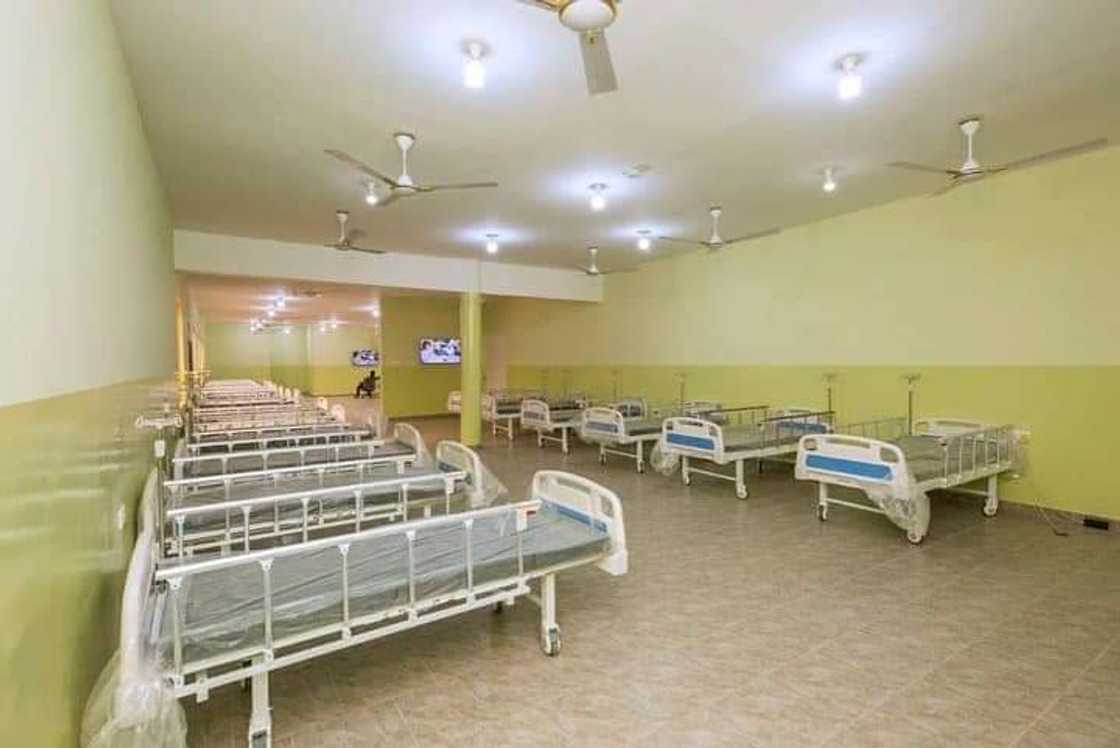 Admission beds in the maternity ward Admission beds in the maternity ward