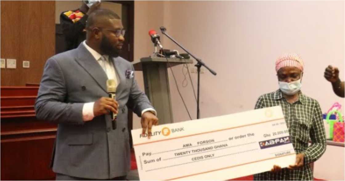 Ghanaian CEO changes life of 69-year-old woman wrongfully given 11-year sentence, gifts her GHc20k Ghanaian CEO changes life of 69-year-old woman wrongfully given 11-year sentence, gifts her GHc20k