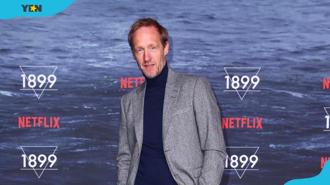 Stephan Kampwirth attends the screening of the Netflix series "1899". Stephan Kampwirth attends the screening of the Netflix series "1899".