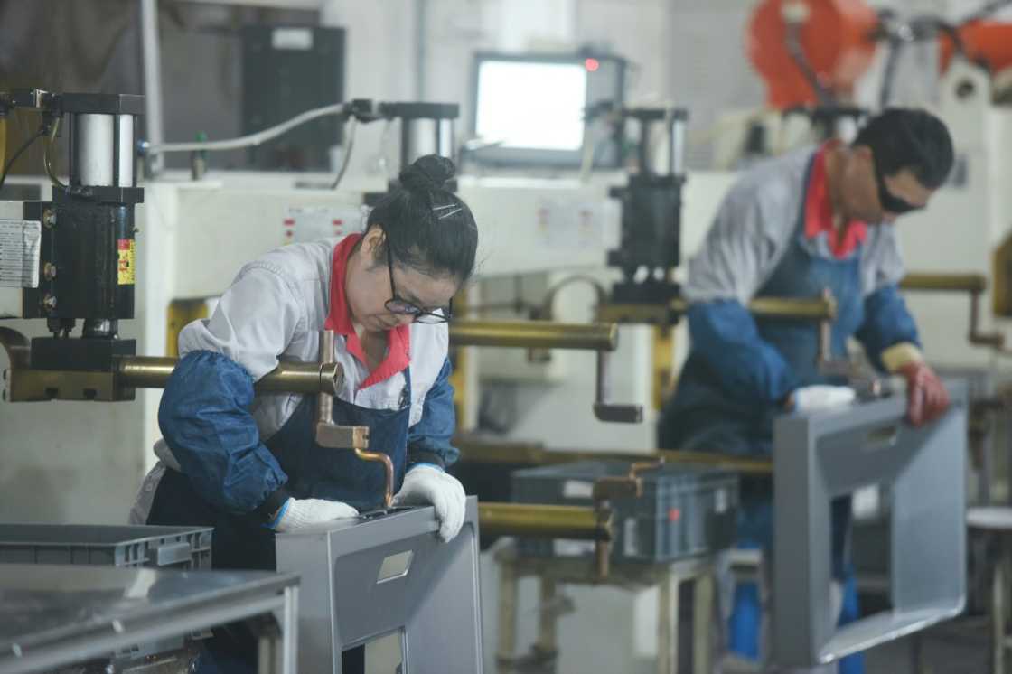 Chinese leaders originally set a full-year GDP growth target of around 5.5 percent but analysts believe it is unlikely to hit that goal Chinese leaders originally set a full-year GDP growth target of around 5.5 percent but analysts believe it is unlikely to hit that goal
