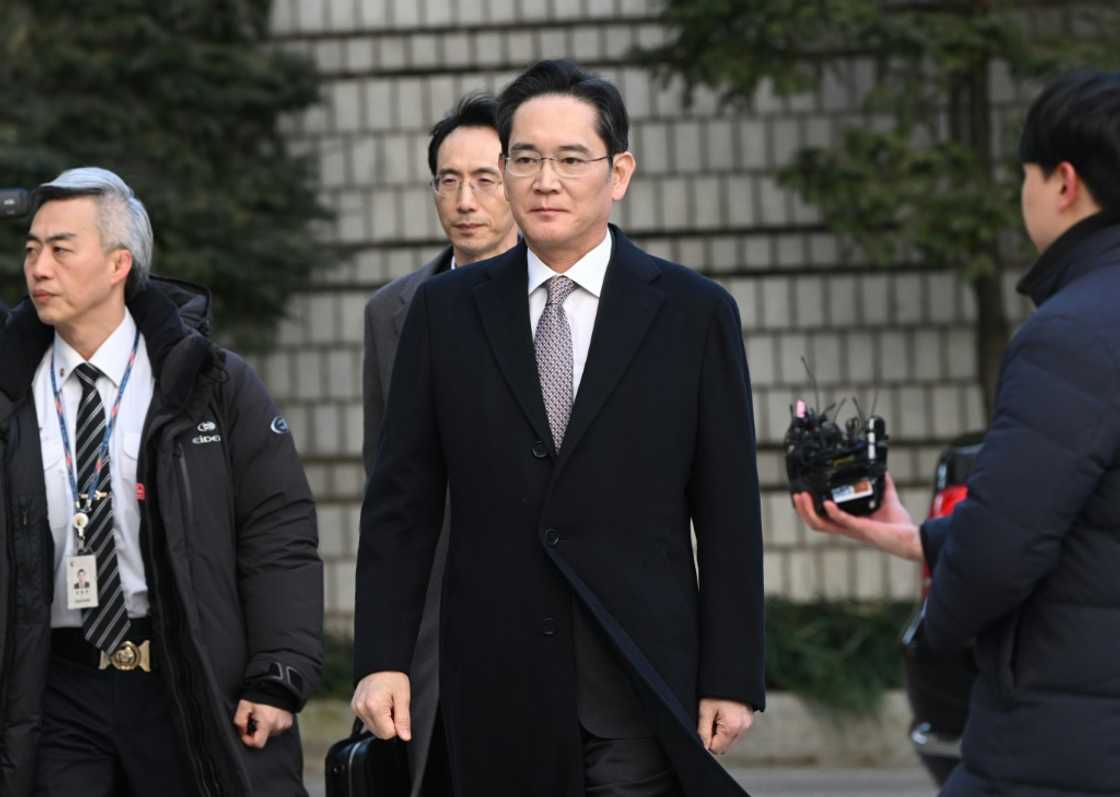 Samsung Electronics chairman Lee Jae-yong arriving at a Seoul court to hear his appeal verdict Samsung Electronics chairman Lee Jae-yong arriving at a Seoul court to hear his appeal verdict