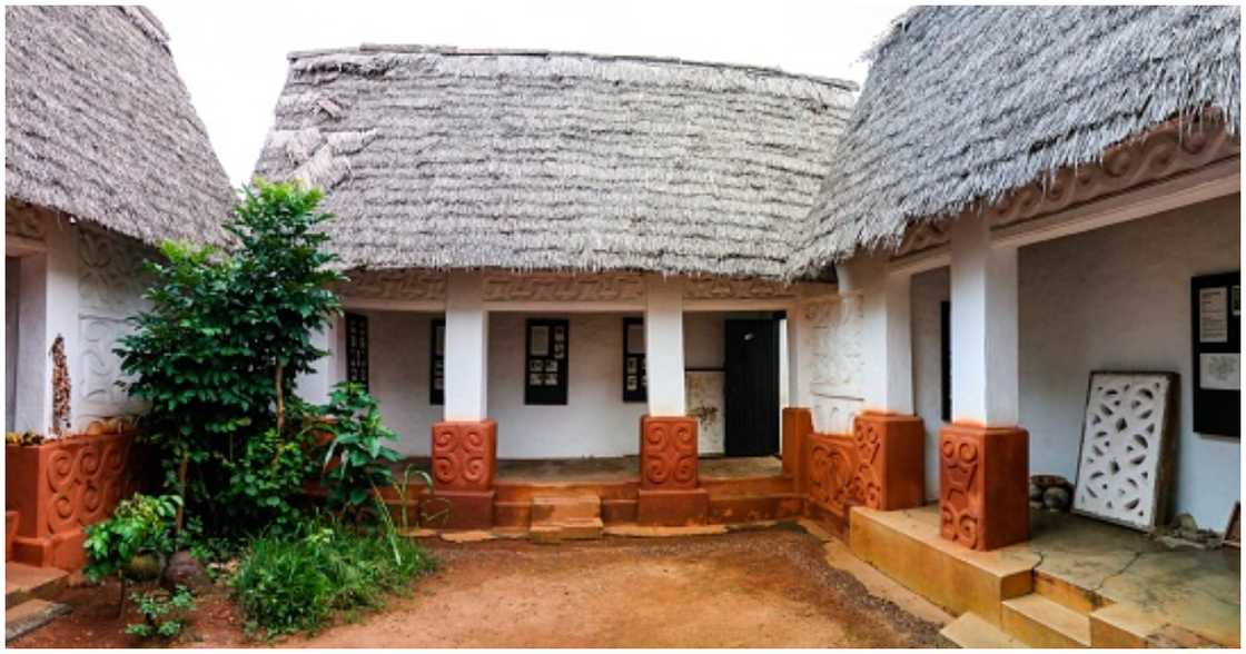 A look at the ancient Asante Traditional Buildings A look at the ancient Asante Traditional Buildings