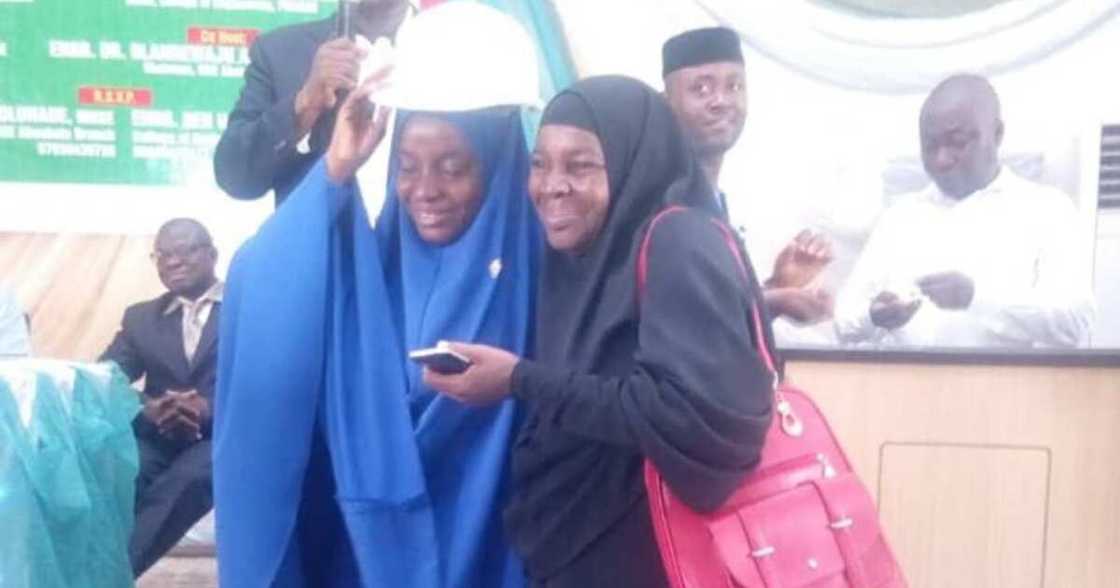 Muslim sister graduates with first class in engineering course from FUNAAB (photo) Muslim sister graduates with first class in engineering course from FUNAAB (photo)