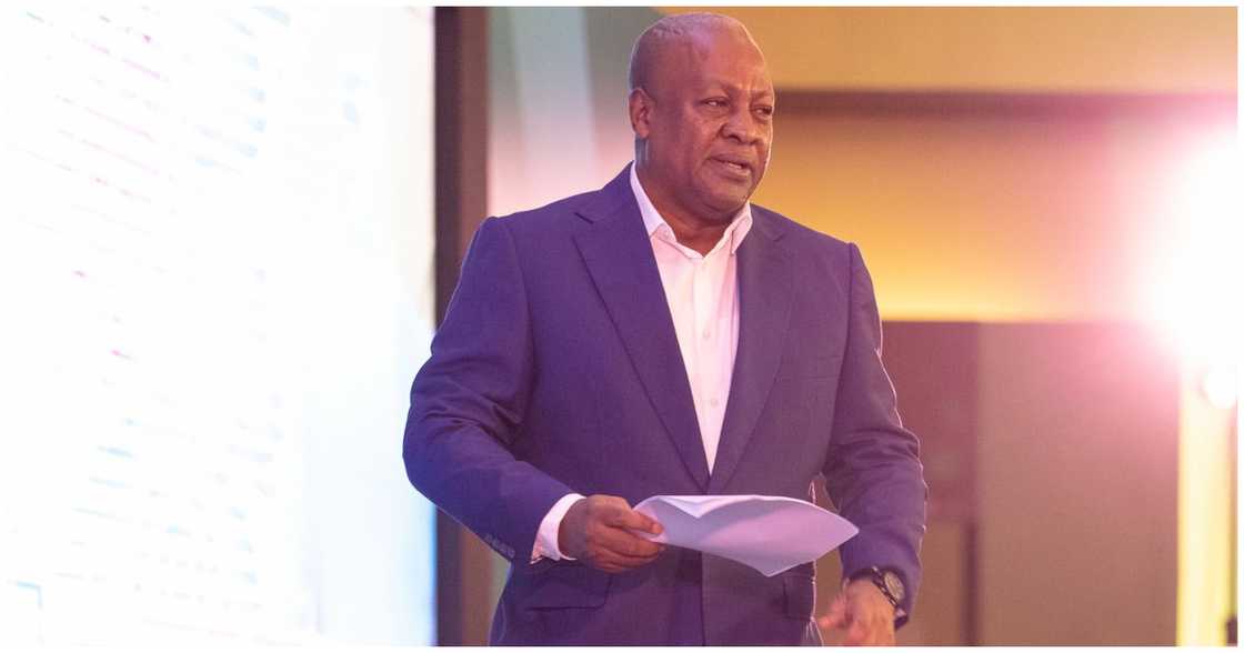 Former President Mahama has backed Akufo-Addo's appeal to the military to remain loyal amid the economic crisis Former President Mahama has backed Akufo-Addo's appeal to the military to remain loyal amid the economic crisis