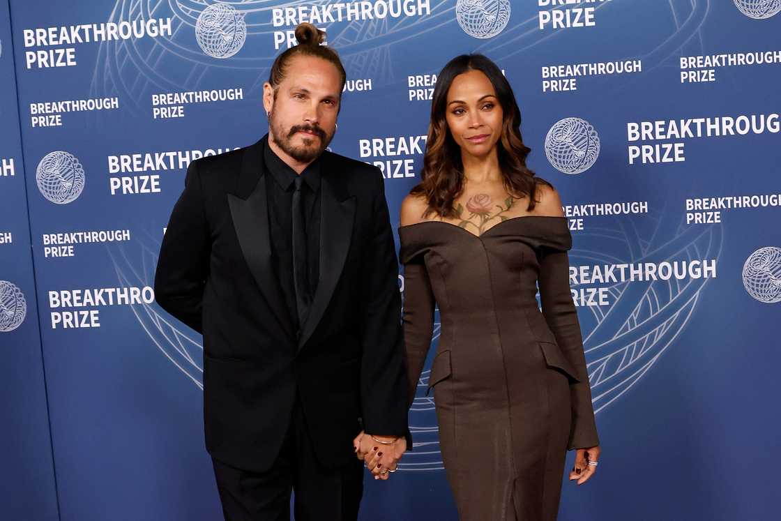 Marco Perego and Zoe Saldaña attend the 2025 Breakthrough Prize Ceremony.