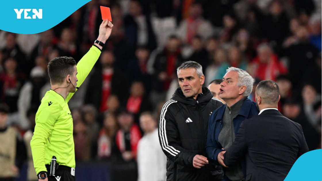 Jose Mourinho, FC Porto, Benfica, traitor, post-match press conferencem, red card, football rivalry, O Clássico, Nicolas Otamendi, Lucho Gonzalez.