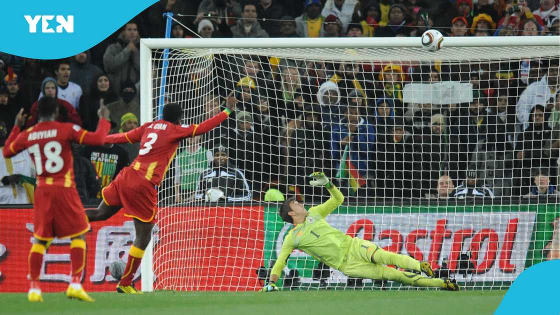 Asamoah Gyan's spot kick hit the bar in Johannesburg, with Uruguay triumphing in the subsequent penalty shootout Asamoah Gyan's spot kick hit the bar in Johannesburg, with Uruguay triumphing in the subsequent penalty shootout