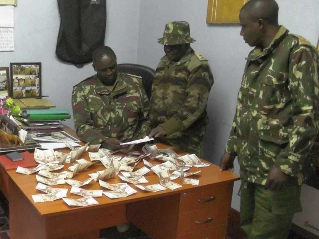 Woman arrested with KSh 58,000 in her underwear Woman arrested with KSh 58,000 in her underwear