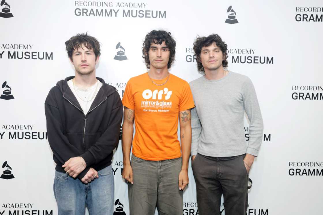 The Wallows band members pose for a pic The Wallows band members pose for a pic