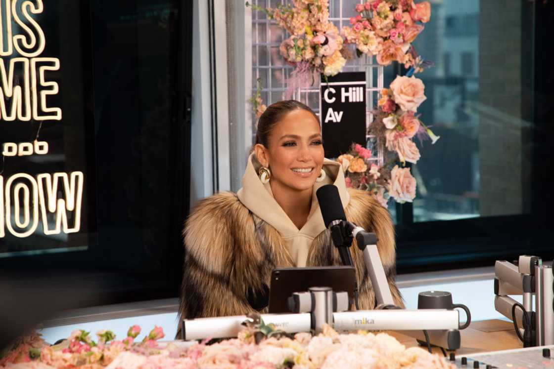 Jennifer Lopez joins Apple Music Radio host Ebro Darden Jennifer Lopez joins Apple Music Radio host Ebro Darden