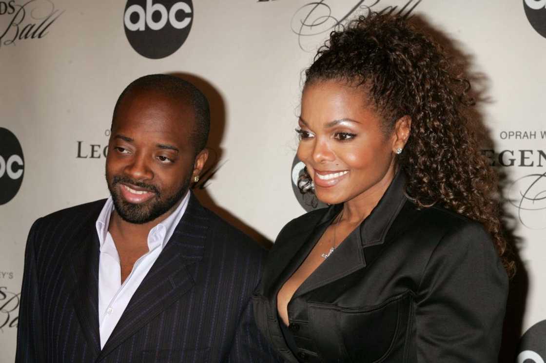 Jermaine Dupri and Janet Jackson standing next to each other at 2006 Oprah Winfrey's Legends Ball in New York City.