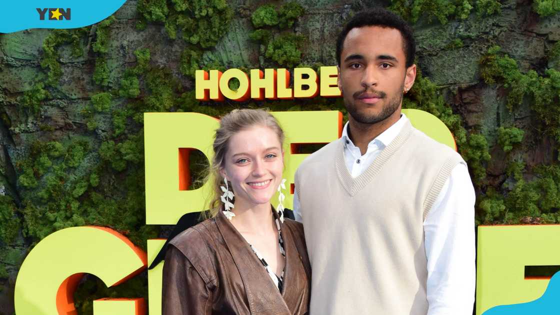Lara Feith (L) and Noah Tinwa attend the "Hohlbeins - Der Greif" premiere. Lara Feith (L) and Noah Tinwa attend the "Hohlbeins - Der Greif" premiere.