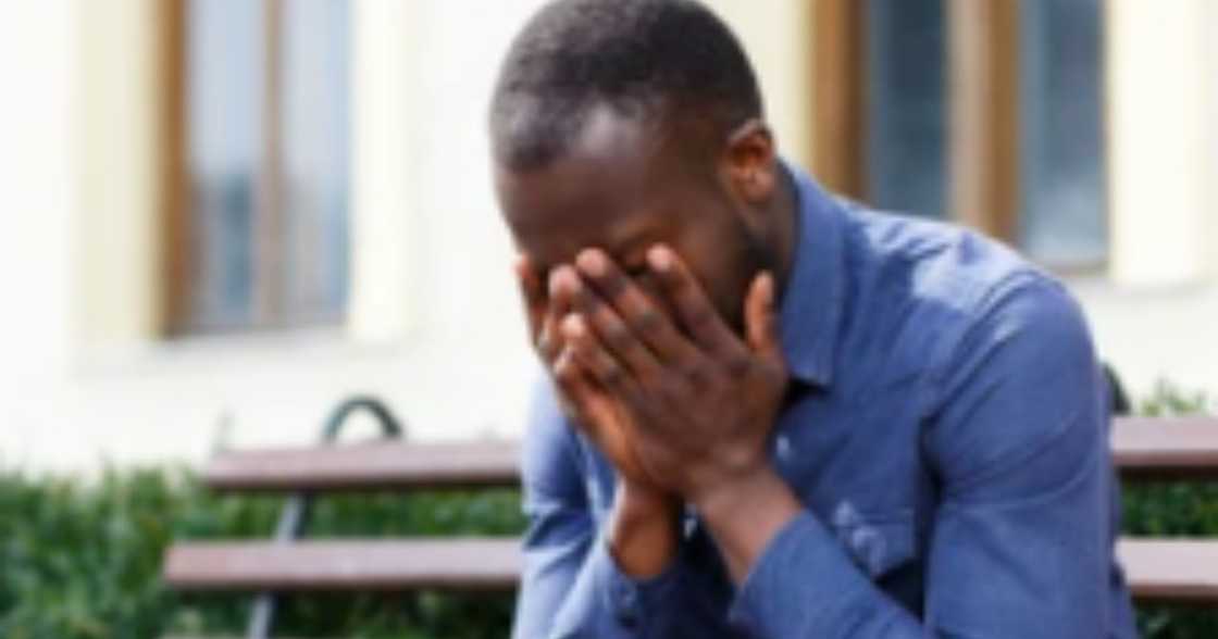 A Ghanaian Man Appears to be Using the 'Red Flag' On-going Trend on Twitter to Reveal How a Girl Damned Him A Ghanaian Man Appears to be Using the 'Red Flag' On-going Trend on Twitter to Reveal How a Girl Damned Him