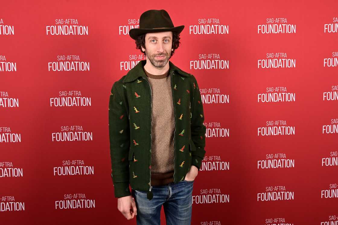 Simon Helberg attends the SAG-AFTRA Foundation Conversations presents "Space Oddity" in Los Angeles, California Simon Helberg attends the SAG-AFTRA Foundation Conversations presents "Space Oddity" in Los Angeles, California