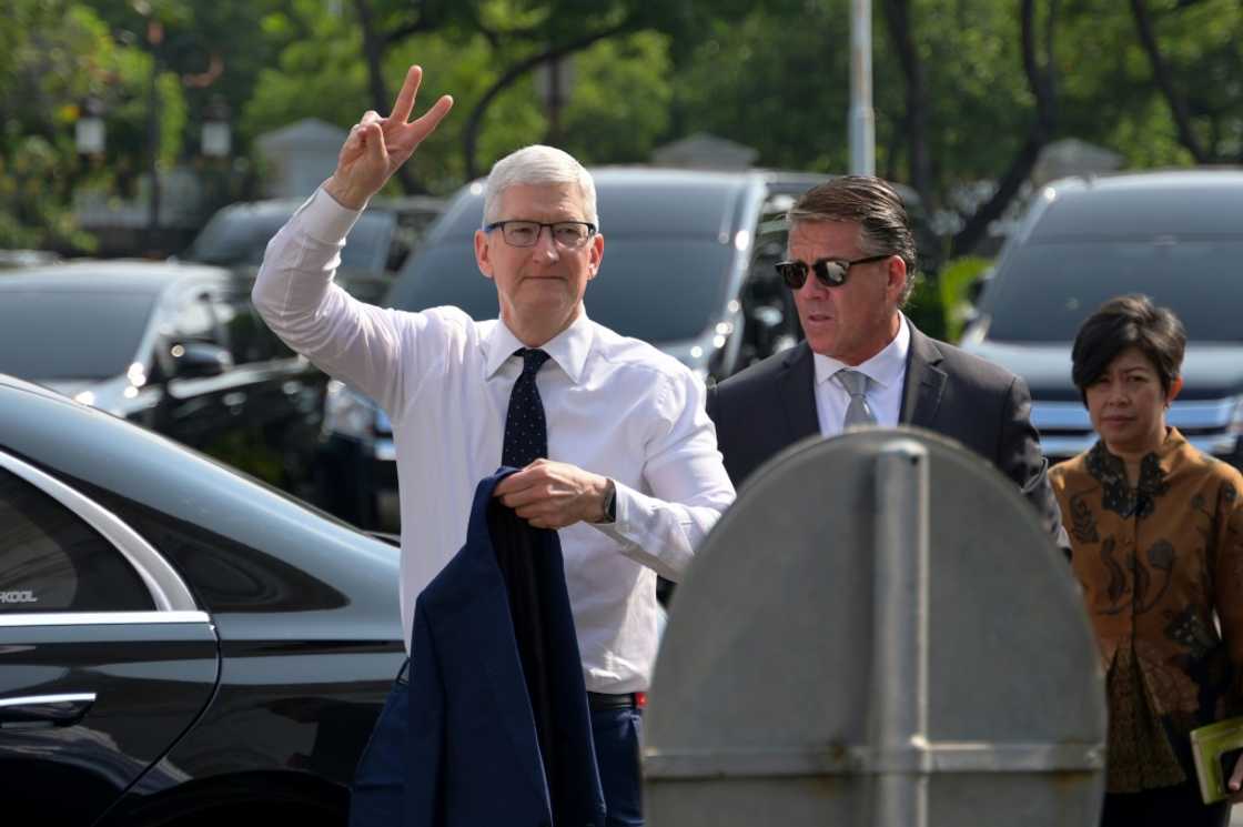 Apple CEO Tim Cook is visiting Indonesia Apple CEO Tim Cook is visiting Indonesia