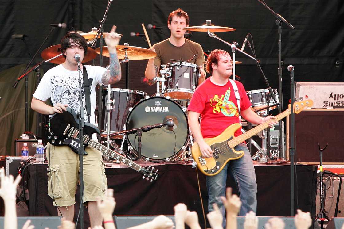 J.T. Woodruff (L), Eron Bucciarelli (M), and bassist Matt Ridenour (R) J.T. Woodruff (L), Eron Bucciarelli (M), and bassist Matt Ridenour (R)