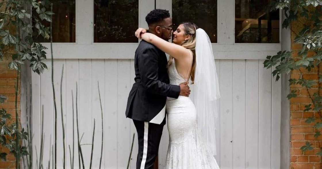 Gospel Singer Chandler Moore Publicly Apologises for Dancing ‘Suggestively’ With Wife on Wedding Day Gospel Singer Chandler Moore Publicly Apologises for Dancing ‘Suggestively’ With Wife on Wedding Day