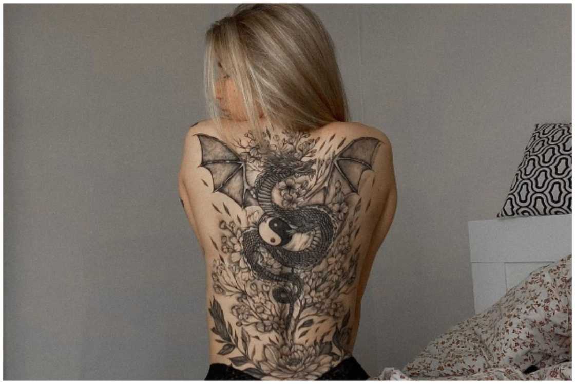 Back tattoos for women Back tattoos for women