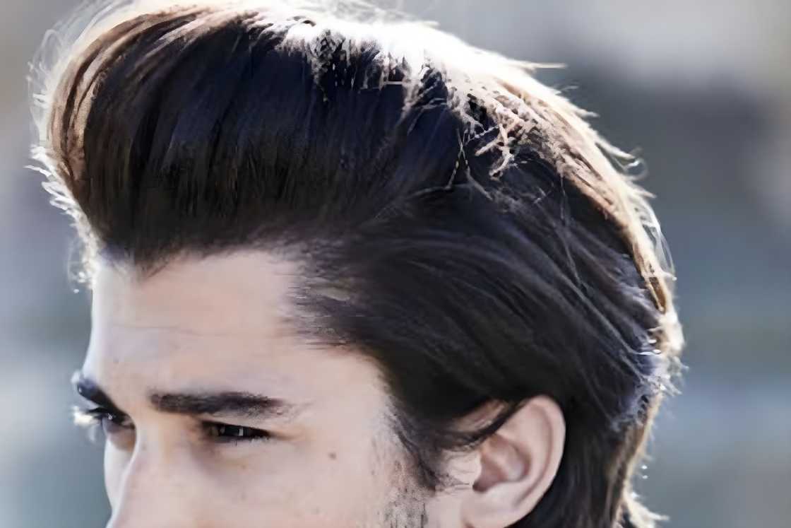 A long quiff hairstyle A long quiff hairstyle