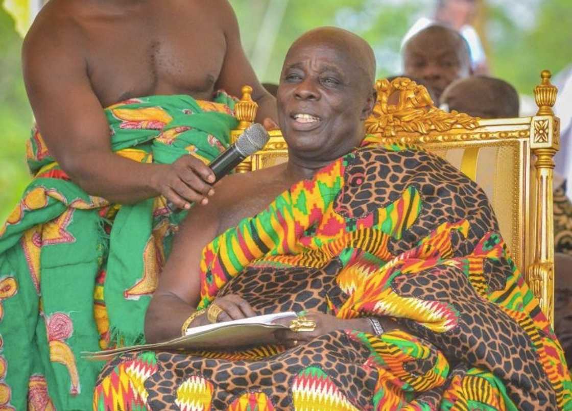 The Okyehene, Osagyefuo Amoatia Ofori Panin, Private burials, Banned burials at home, Akyem Abuakwa traditional area. The Okyehene, Osagyefuo Amoatia Ofori Panin, Private burials, Banned burials at home, Akyem Abuakwa traditional area.