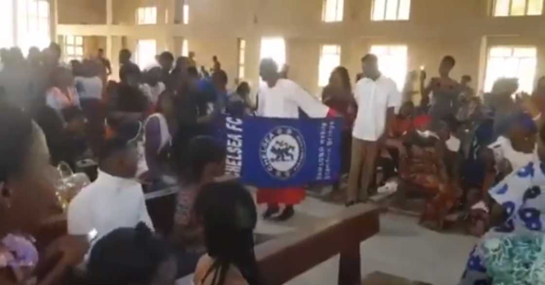 Chelsea fans Storm Church with flag to Celebrate Champions League Victory in Video Chelsea fans Storm Church with flag to Celebrate Champions League Victory in Video