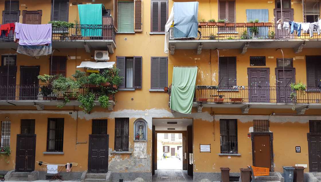 Hauptbahnhöfe, Italy, Homeless, Train Station, Abuse, Ghanaian, Ghana Hauptbahnhöfe, Italy, Homeless, Train Station, Abuse, Ghanaian, Ghana