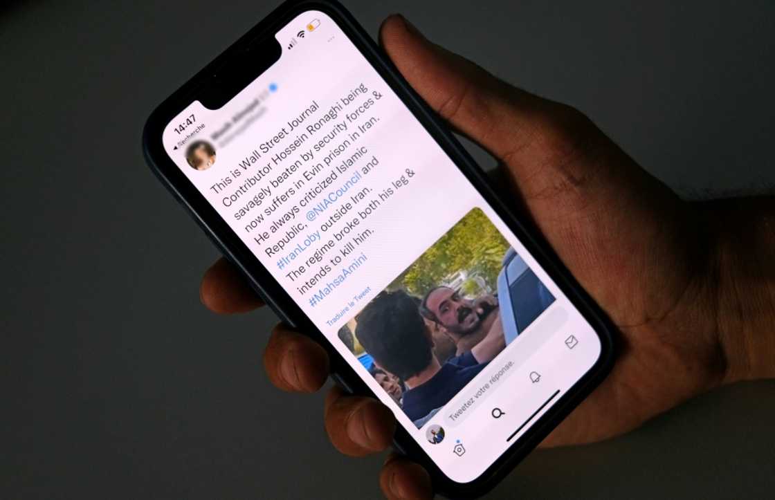 Shocking images over the last days have emerged of the arrest of freedom of expression activist Hossein Ronaghi when he presented himself at a prosecutors' office last month Shocking images over the last days have emerged of the arrest of freedom of expression activist Hossein Ronaghi when he presented himself at a prosecutors' office last month