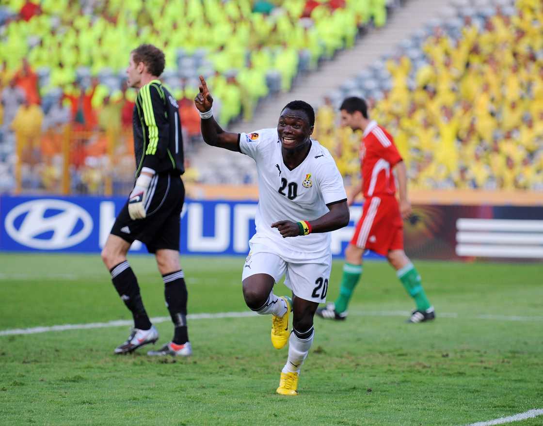 Adiyiah's football career, Adiyiah's AC Milan career, Ghana football legends, Rise and Fall of Dominic Adiyiah