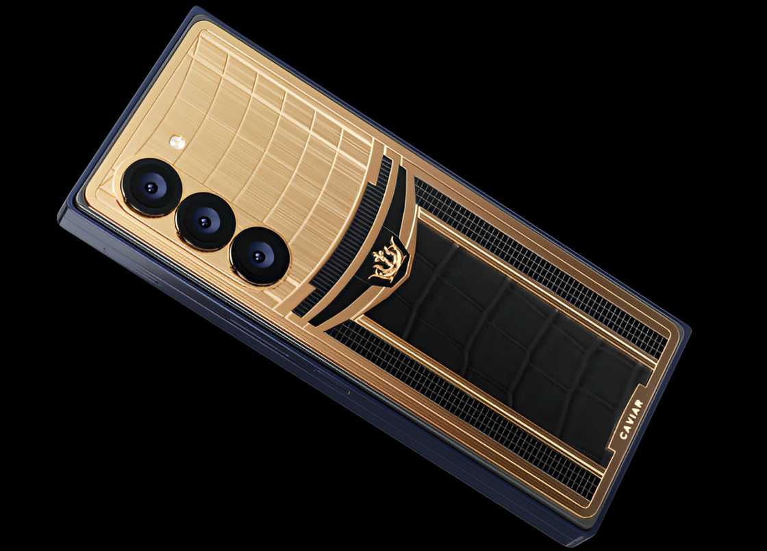 Caviar Golden Edge Galaxy Z Fold 6 on display Caviar Golden Edge Galaxy Z Fold 6 on display