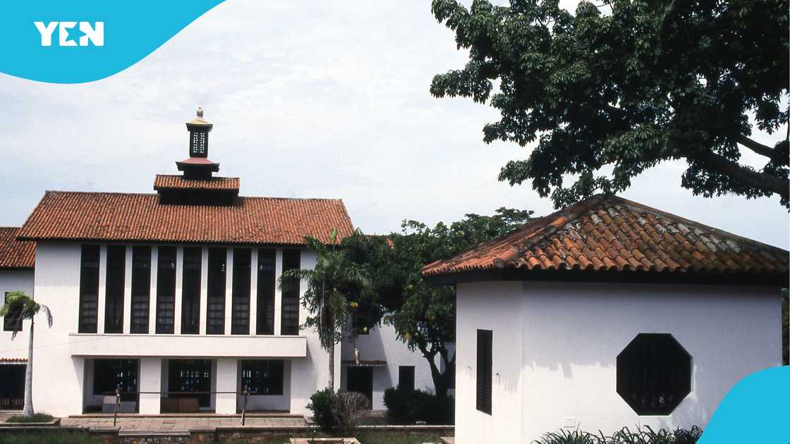 University of Ghana, Ghanaian universities, Dr Akua Obima Adwedaa, Dental School, Award winner, Award ceremony. University of Ghana, Ghanaian universities, Dr Akua Obima Adwedaa, Dental School, Award winner, Award ceremony.