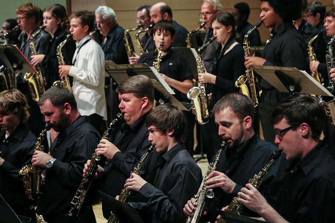 Famous saxophone players Famous saxophone players