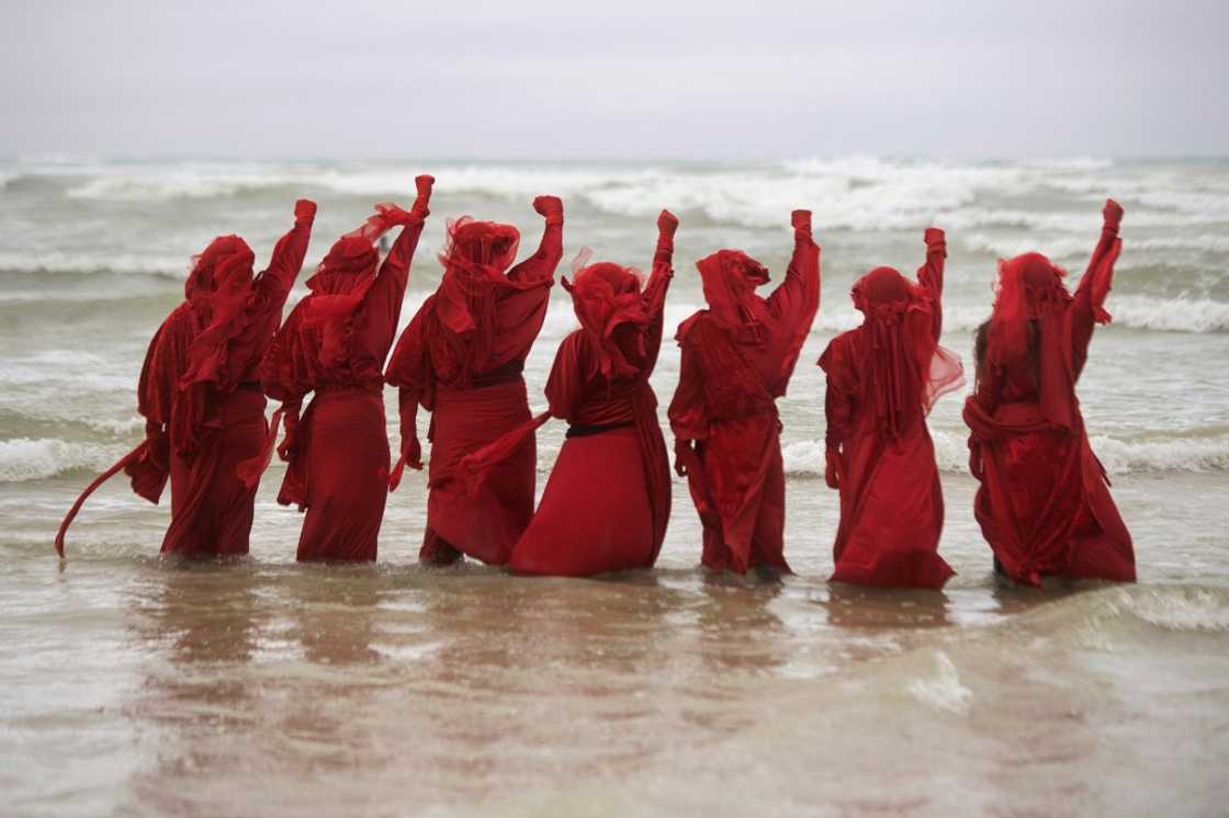 Protesters linked to XR demonstrating against Dutch oil company Shell in South Africa in December 2021 Protesters linked to XR demonstrating against Dutch oil company Shell in South Africa in December 2021