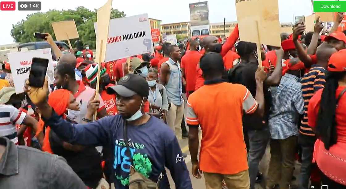 Live: Heavy police presence meets NDC protestors at the Jubilee House Live: Heavy police presence meets NDC protestors at the Jubilee House