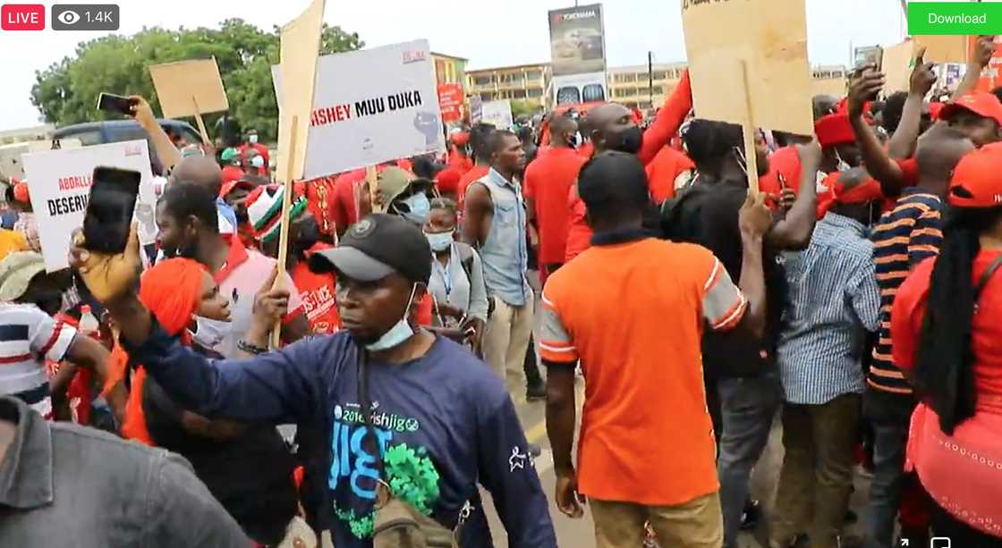 Live: Heavy police presence meets NDC protestors at the Jubilee House