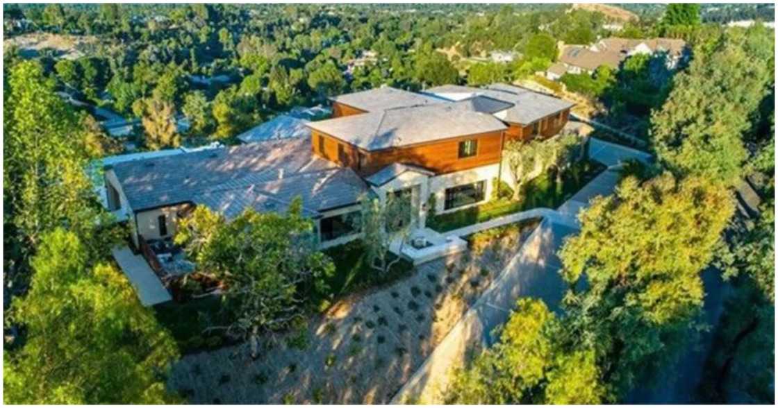 The couple's $11.3 million mansion in Hidden Hills, California The couple's $11.3 million mansion in Hidden Hills, California