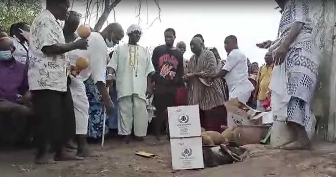 Gomoa chiefs sacrifice cow, sheep, fowls and schnapps to angry gods over drowning of 12 teenagers Gomoa chiefs sacrifice cow, sheep, fowls and schnapps to angry gods over drowning of 12 teenagers