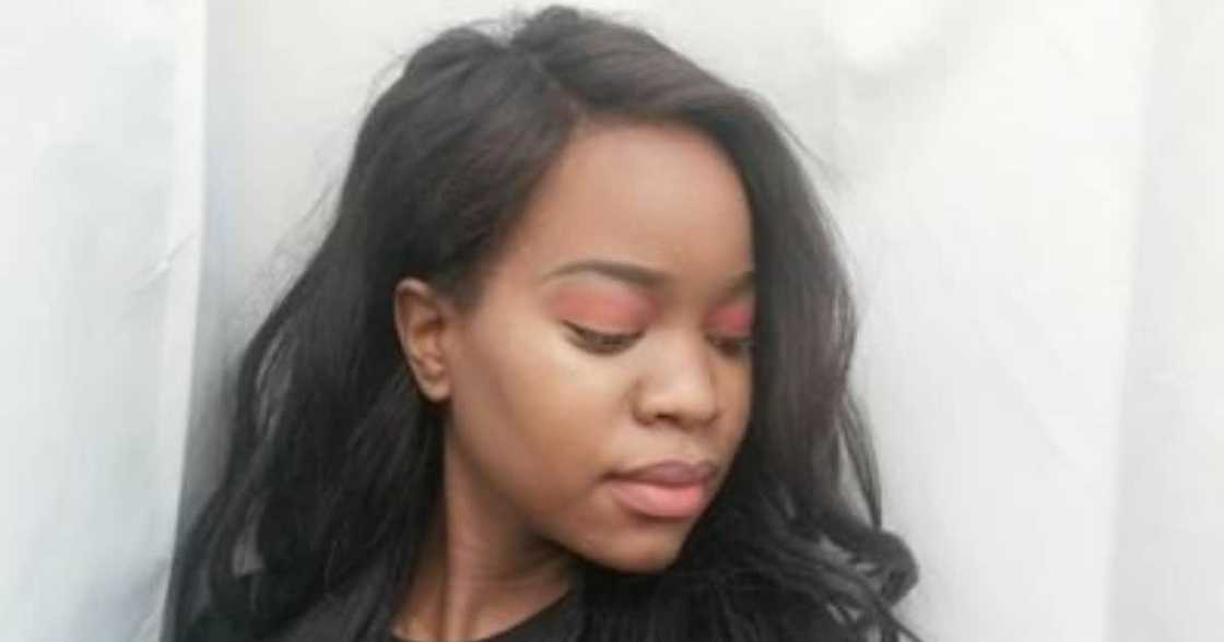 What in the World: Lady's "Dead" Dad Turns Out to Be Friend's Step Dad What in the World: Lady's "Dead" Dad Turns Out to Be Friend's Step Dad