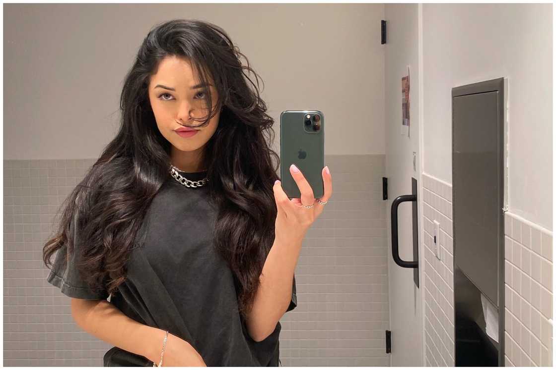 Valkyrae takes a mirror selfie Valkyrae takes a mirror selfie