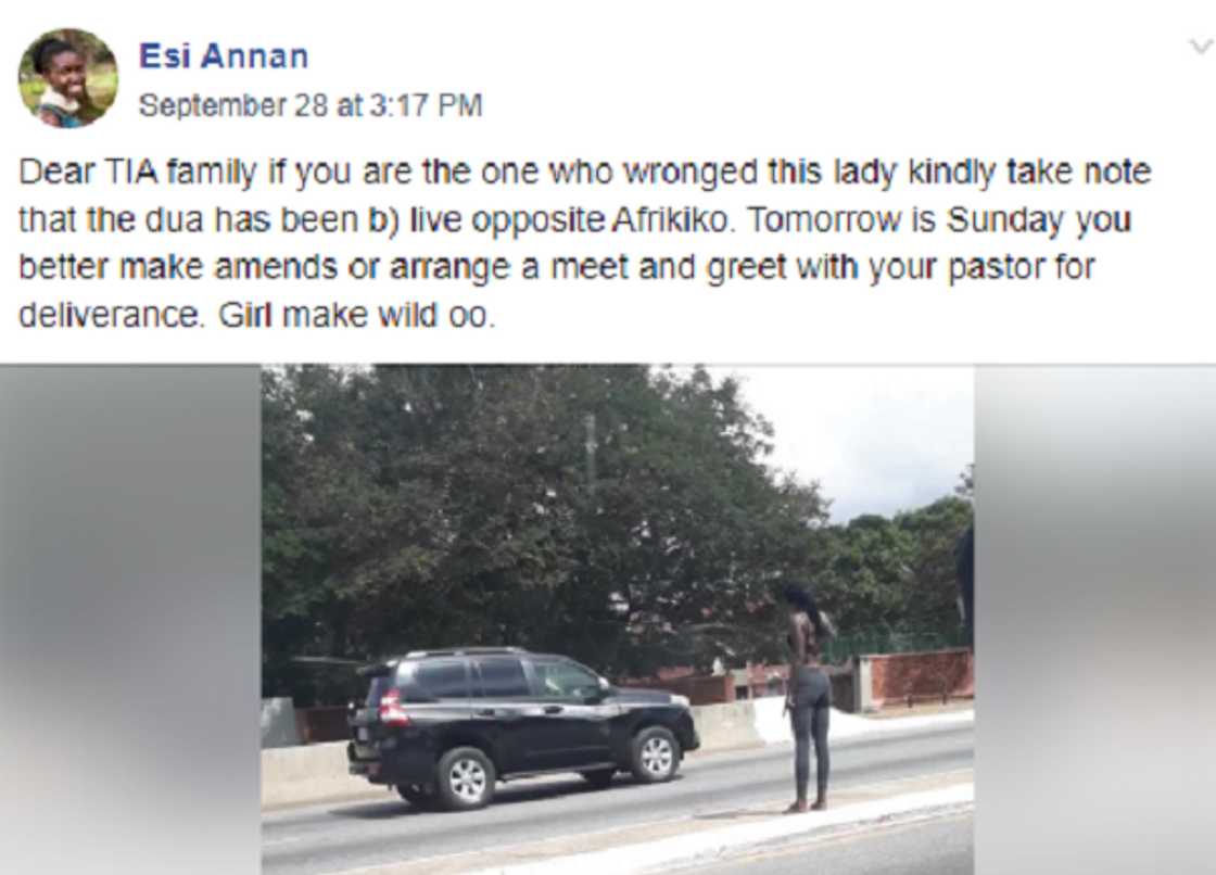 Video of lady pouring 'akpeteshie' to pronounce curses on road to Flagstaff House causes stir Video of lady pouring 'akpeteshie' to pronounce curses on road to Flagstaff House causes stir