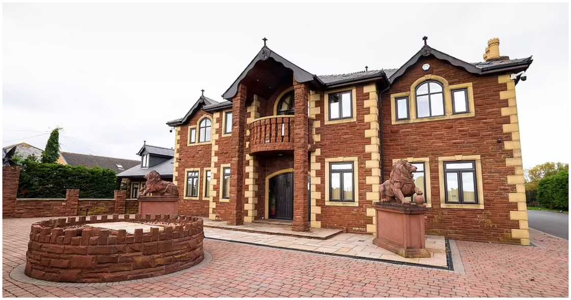 Tyson Fury's mansion Tyson Fury's mansion